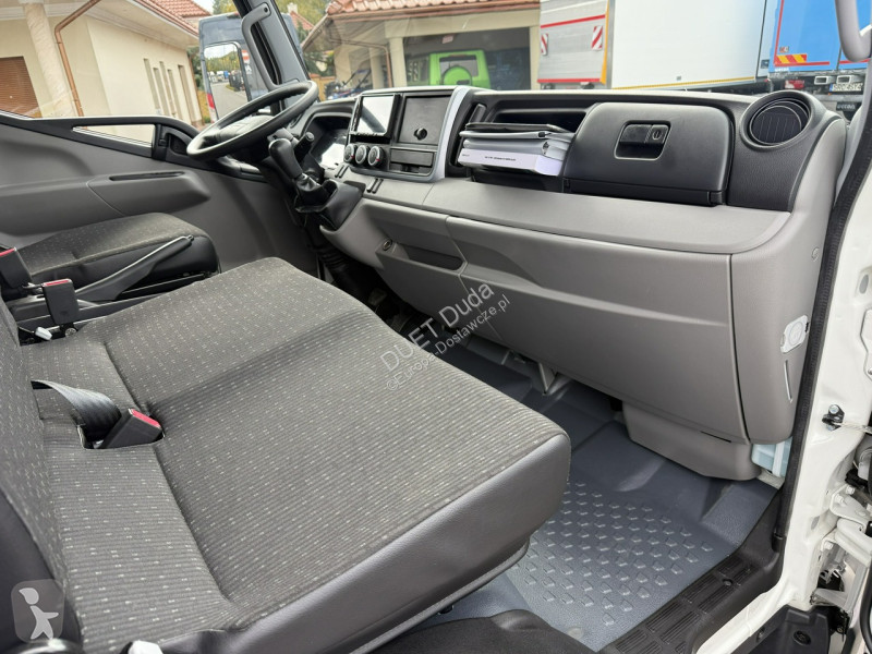 Véhicule utilitaire Mitsubishi Fuso