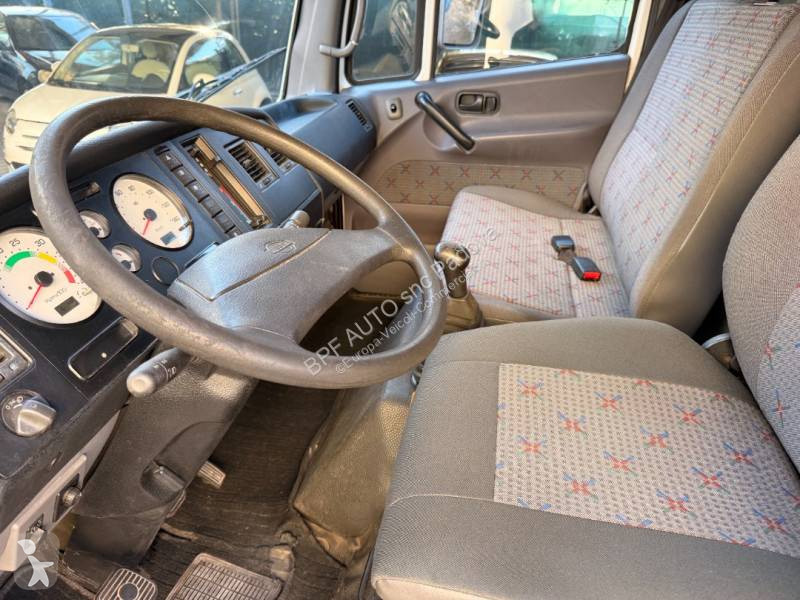 Nissan 120.35 van