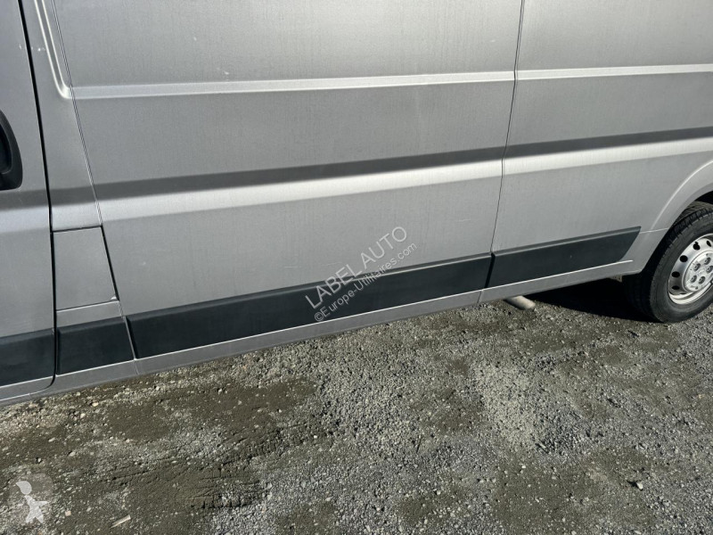 Véhicule utilitaire Opel MOVANO 3T5 L3H2 2.2...