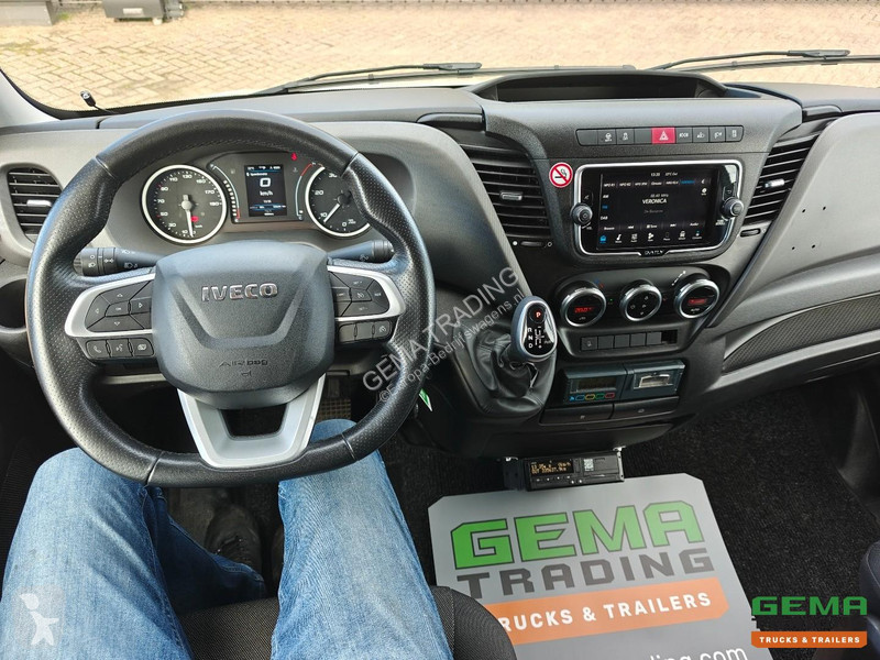 Furgoneta Iveco 4x2 Hi-Matic Sleeper Cab Euro6...