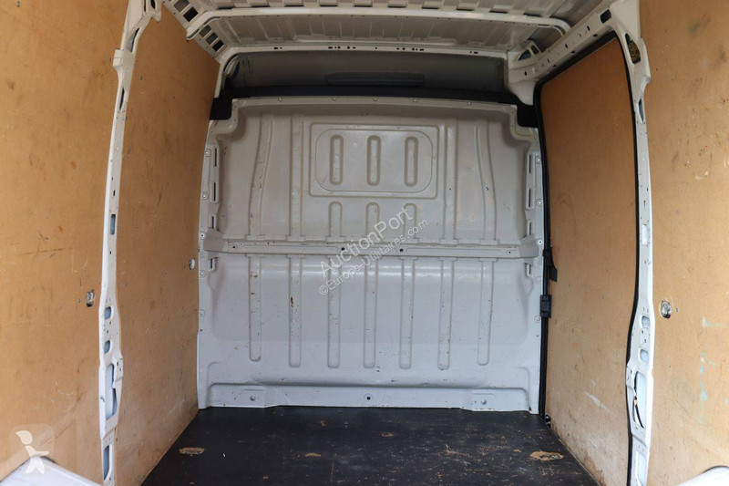 Véhicule utilitaire Peugeot