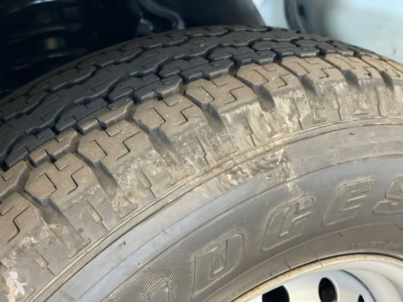 Furgoneta Isuzu