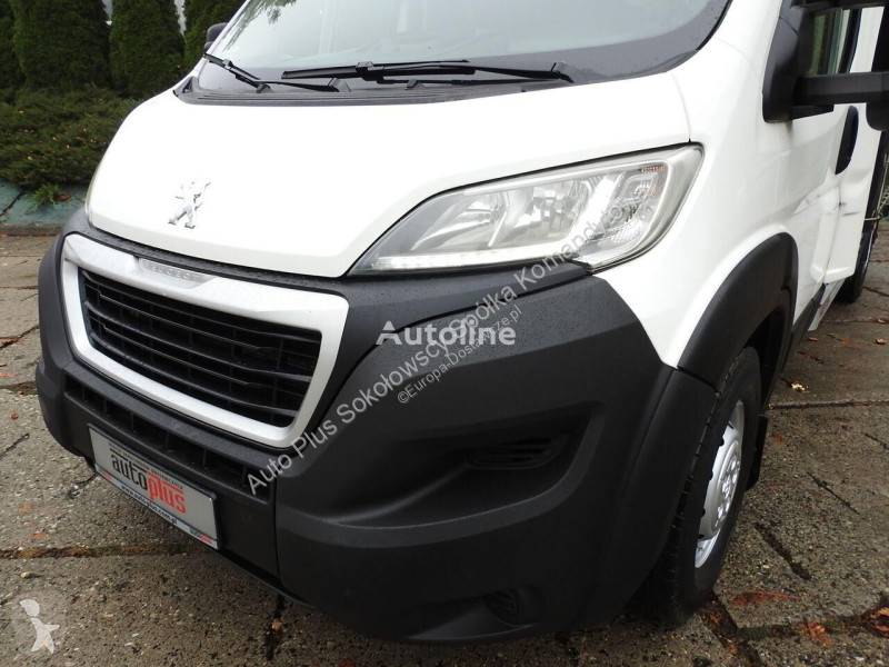 Autoutilitară Peugeot BOXER PLANDEKA WINDA 8...