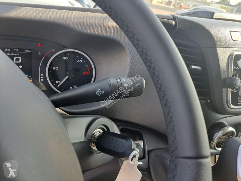 Nyttofordon Iveco 35S18 A8 180CV 3L HAYON...