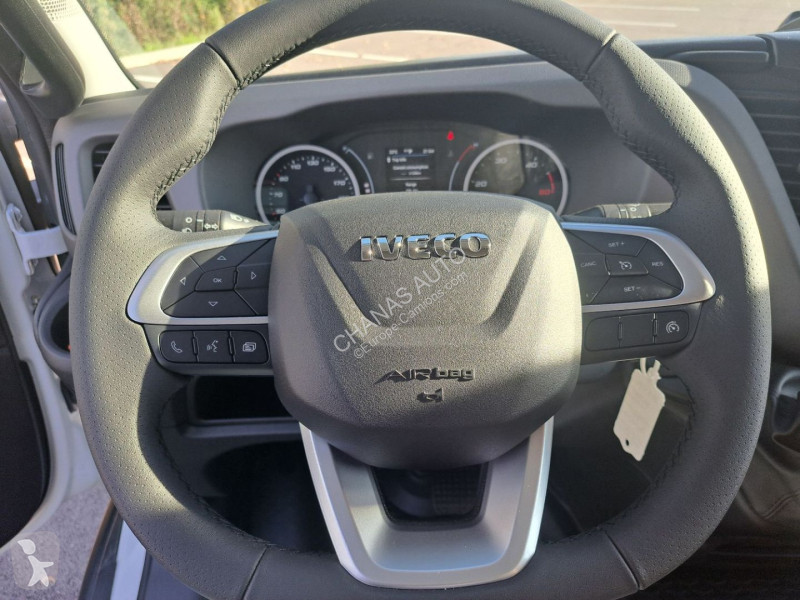 Véhicule utilitaire Iveco 35C18 A8 180CV 3L...