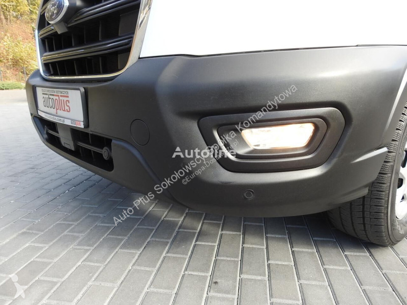 Véhicule utilitaire Ford TRANSIT FURGON...