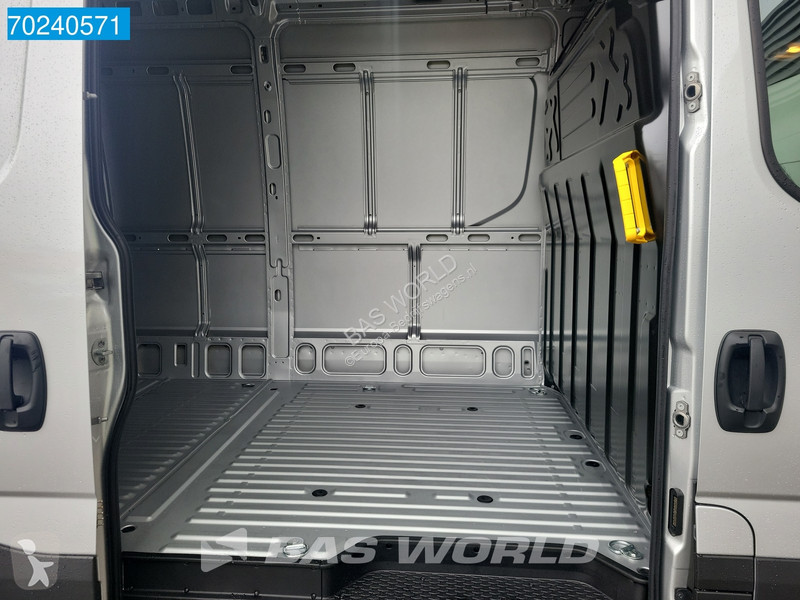 Autoutilitară Iveco 35C18 3.0L Automaat L3H2...