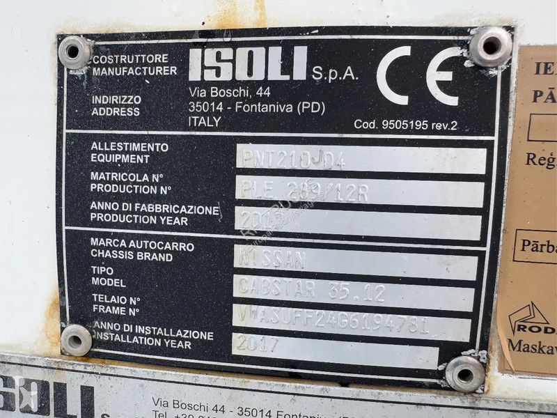 Véhicule utilitaire Nissan 35.12 + ISOLI 21...
