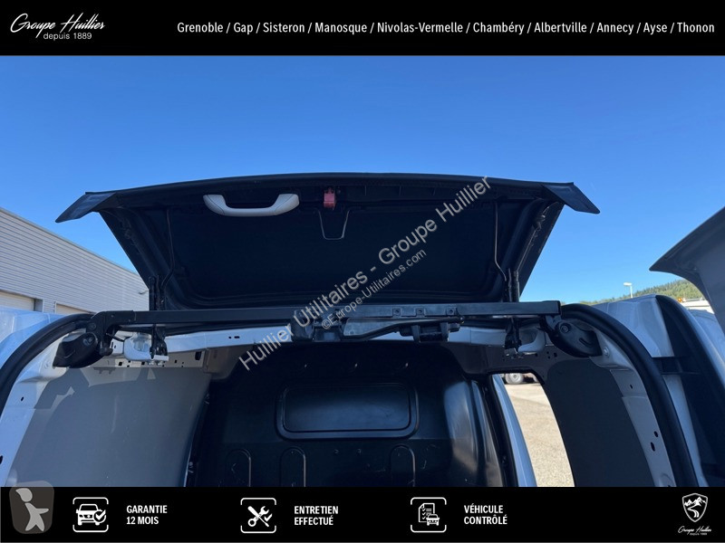 Haszongépjármű Mercedes 111 CDI Fg Long - 12200 HT