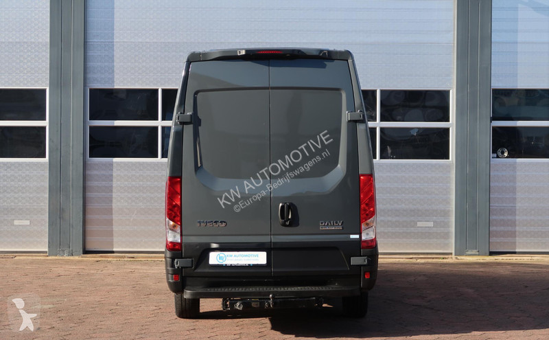 Bedrijfswagen Iveco 35S18HV 3.0 35 L2 H2 AUT/...