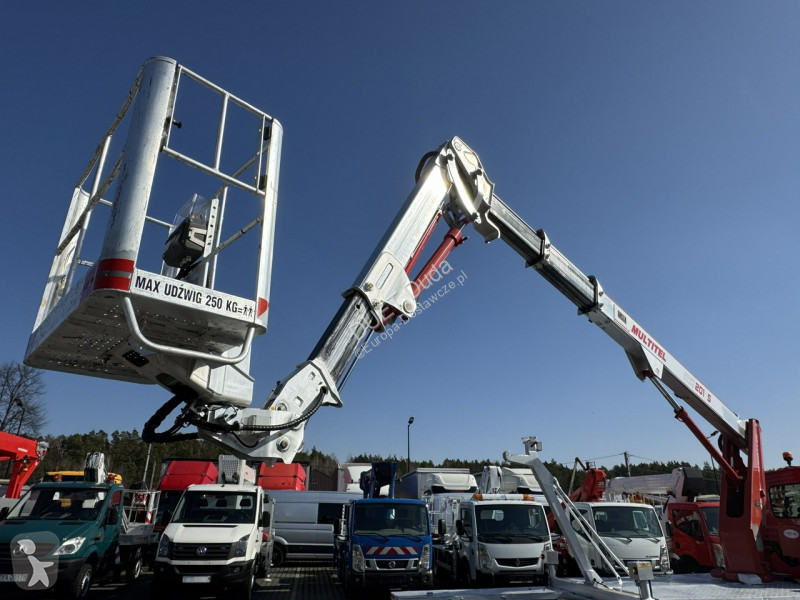Véhicule utilitaire Iveco 35S12