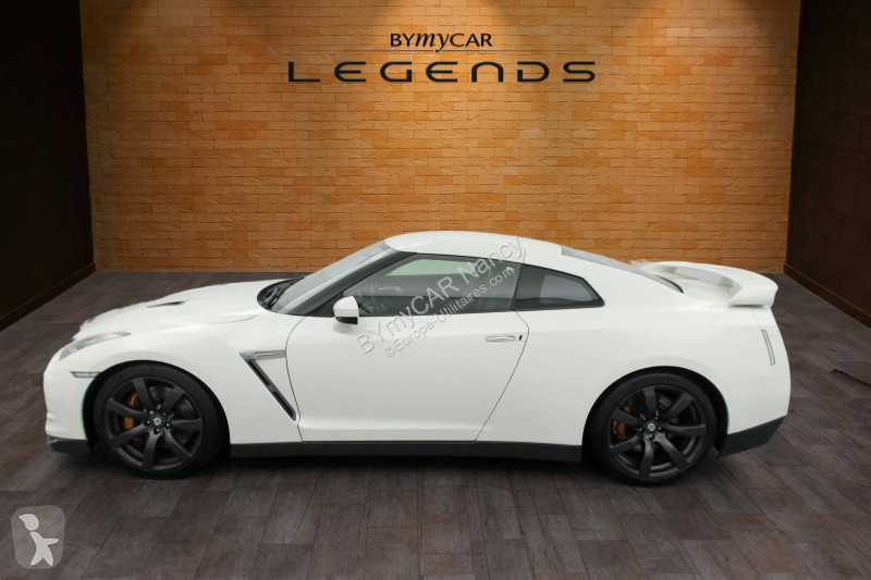 Autoutilitară Nissan GT-R 3.8 V6 530