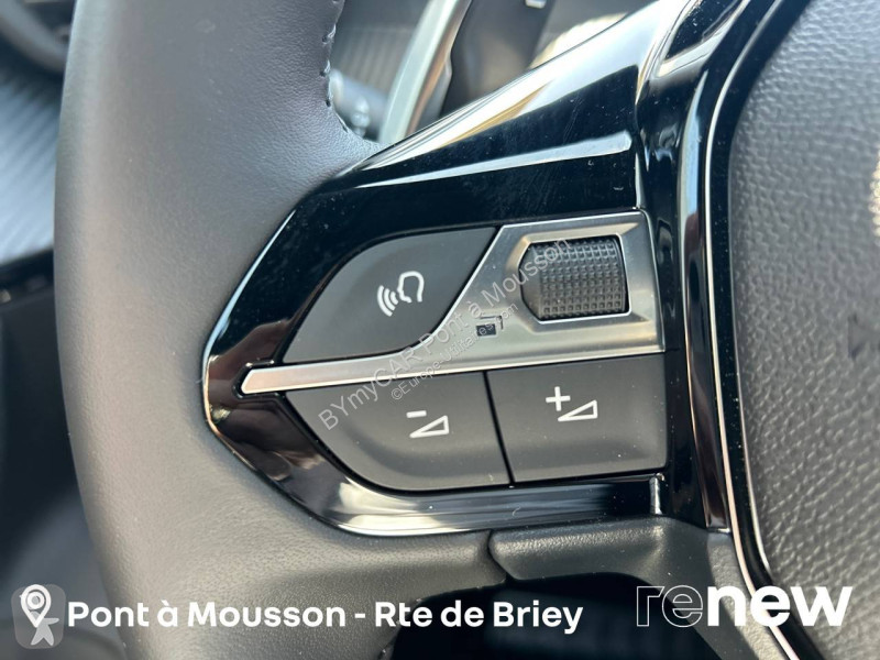 عربة نفعية Peugeot 2008 Hybrid 145 e-DCS6