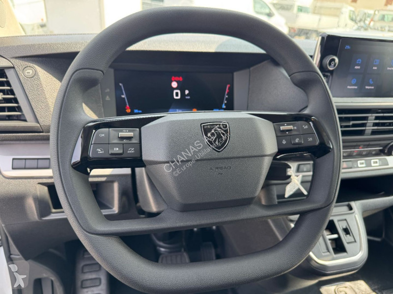 Autoutilitară Peugeot M 2.0 BLUEHDI 145 S&S EAT8