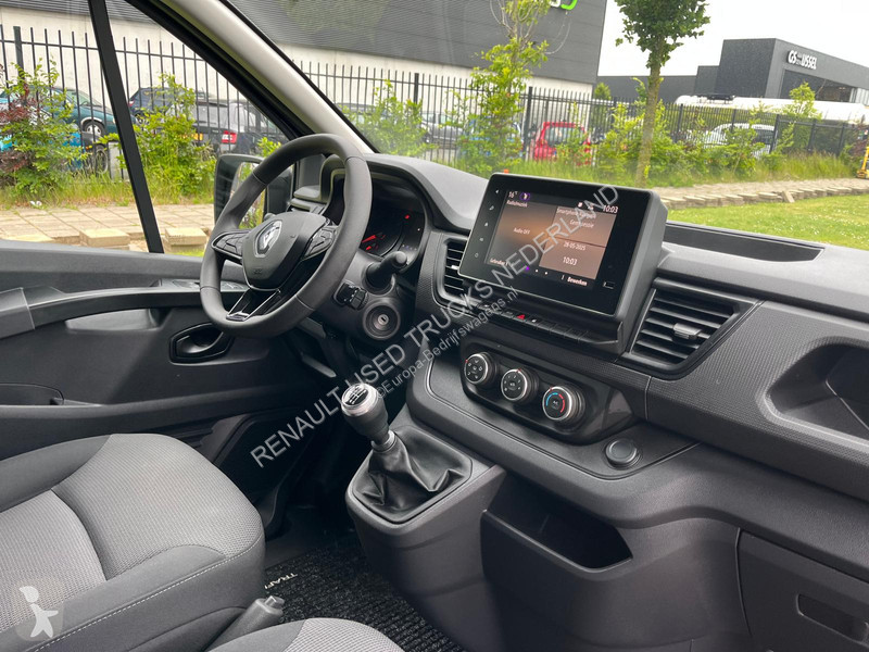 Autoutilitară Renault Black Edition 2.0dci L2...