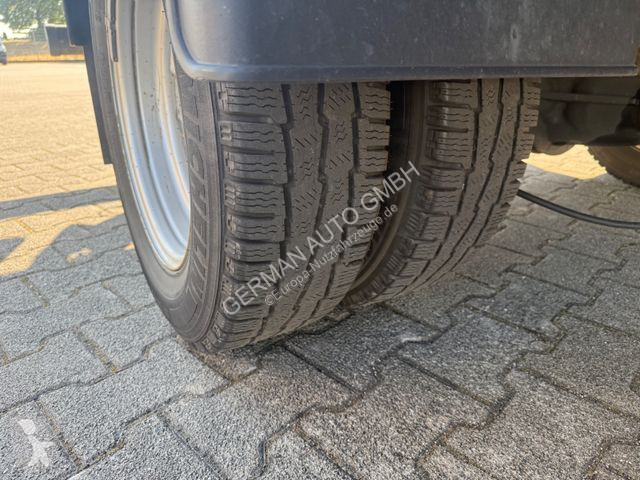 Nyttofordon Iveco 35C16 Koffer Ladebordwand 500kg