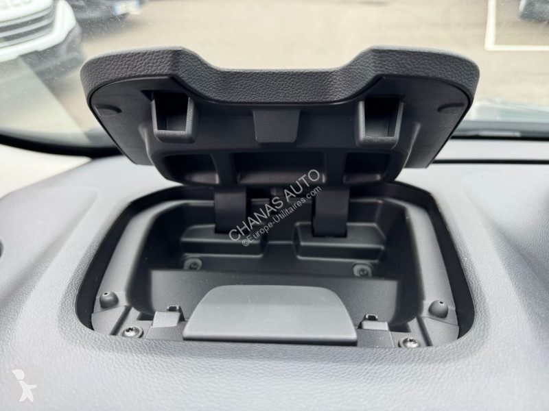 Varevogn Renault L2H1 3T BLUE DCI 150 BVA9 GSR2...