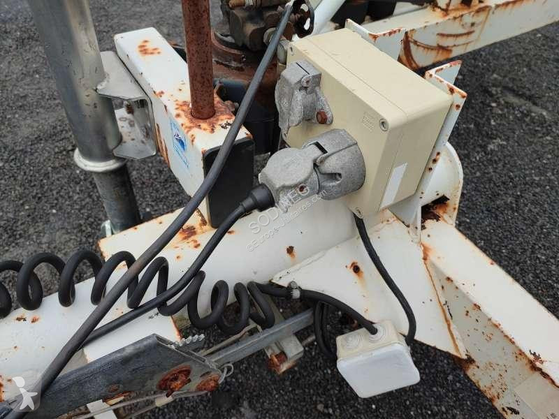 Véhicule utilitaire   PORTE TOURET