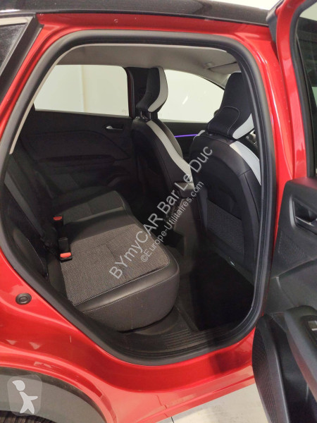 عربة نفعية Renault Captur TCe 90