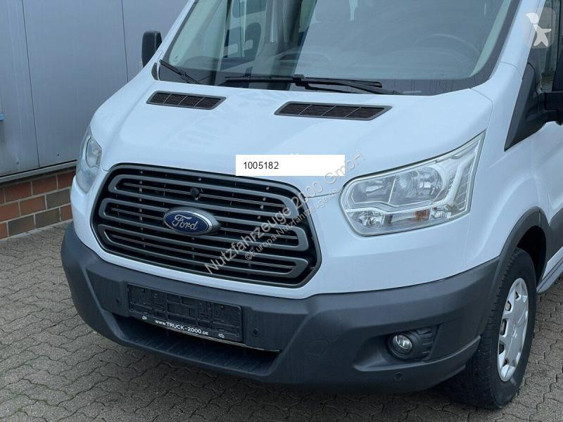 Véhicule utilitaire Ford