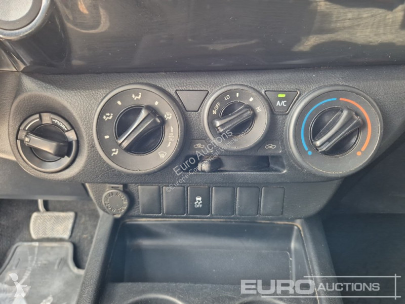 Véhicule utilitaire Toyota Hilux