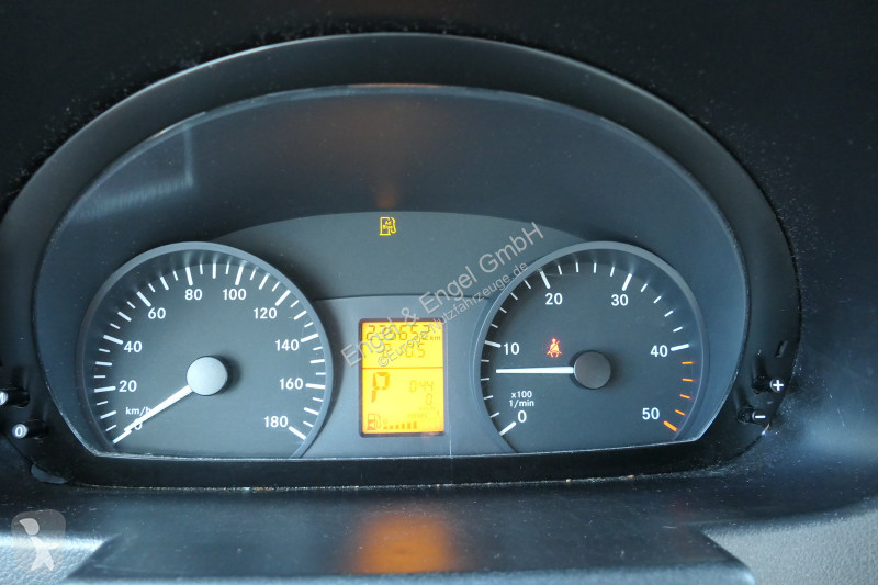 Mercedes 319 Sprinter 6-Zylinder Krankenwagen...