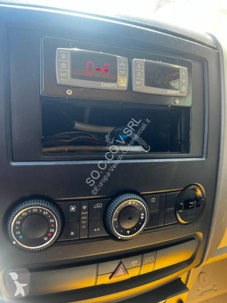 Véhicule utilitaire Mercedes