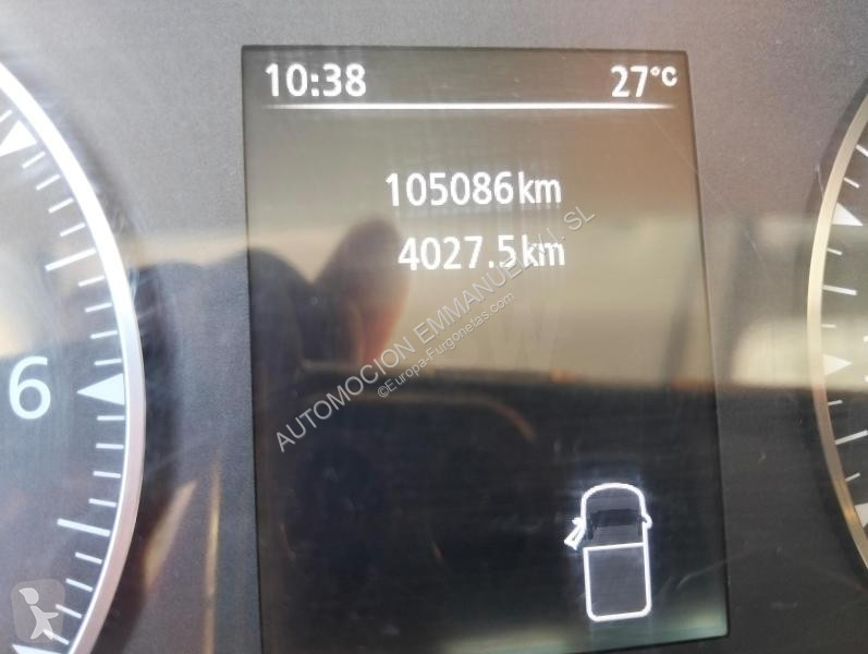 Autoutilitară Renault 2.3 DCI 150