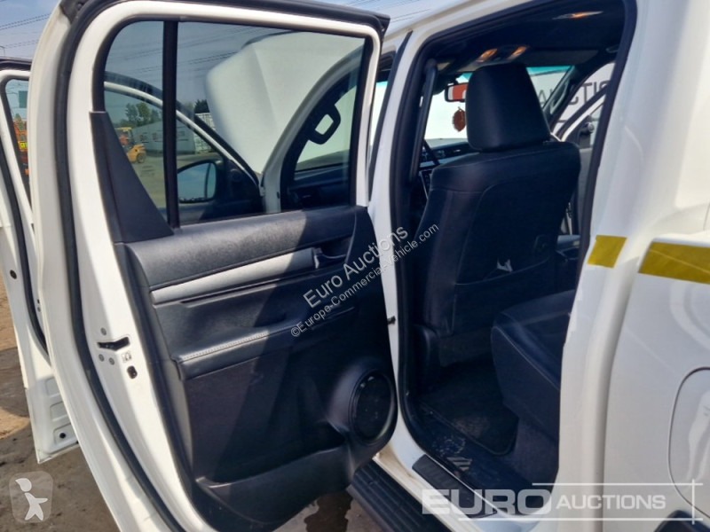 Véhicule utilitaire Toyota Hilux