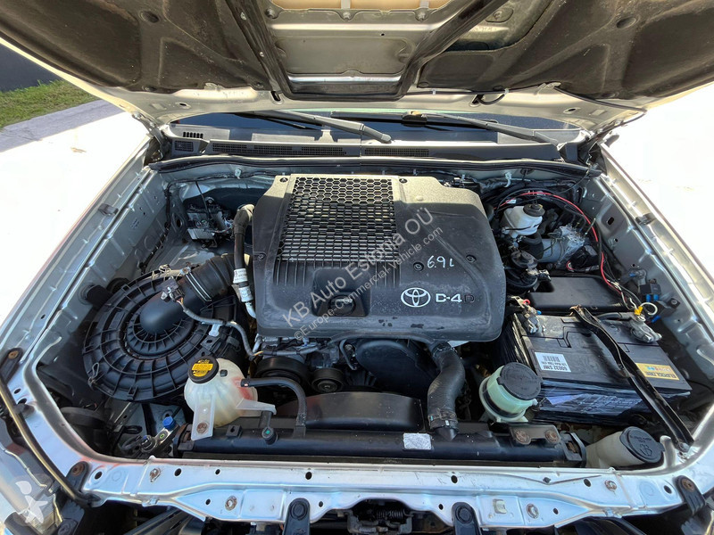 Véhicule utilitaire Toyota 4x4 Hilux
