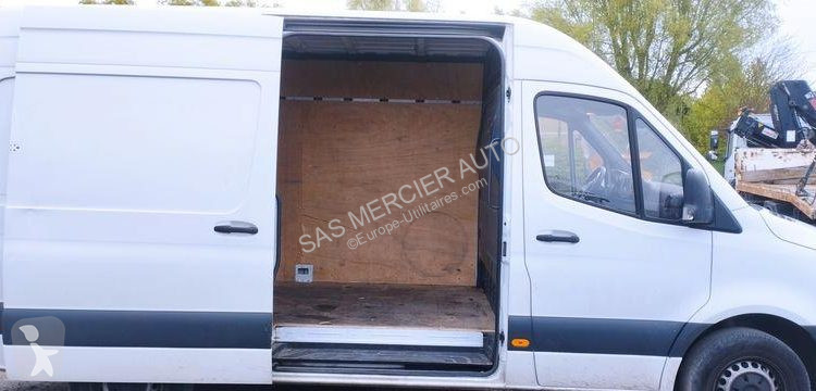 Véhicule utilitaire Mercedes clc