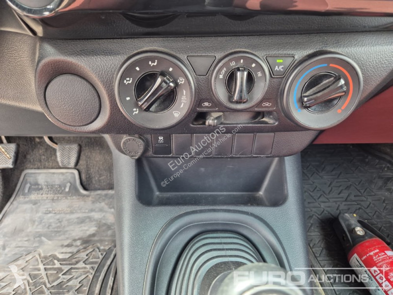 Véhicule utilitaire Toyota Hilux