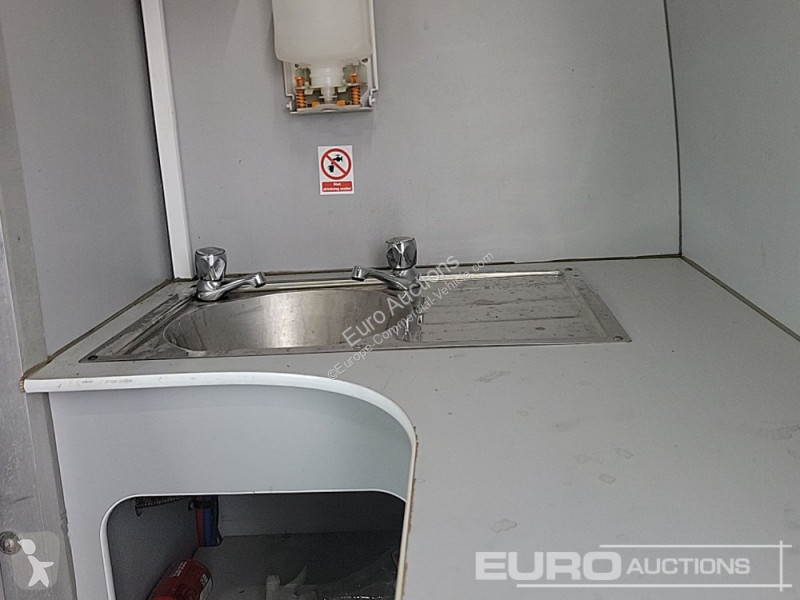 Véhicule utilitaire Ford 350