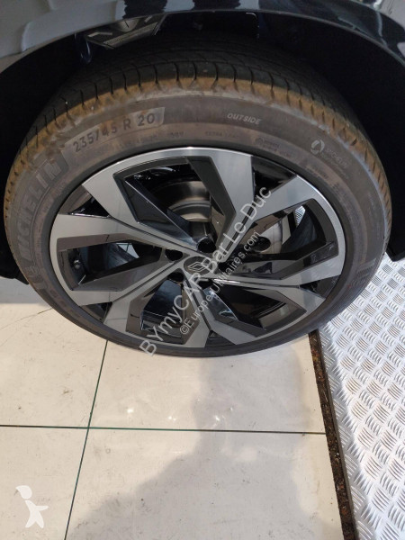 Veicolo commerciale Renault Austral full hybrid...