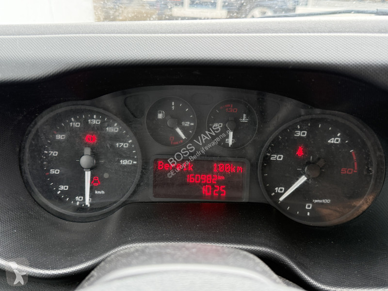 Véhicule utilitaire Iveco 35S16 2.3 Bakwagen...