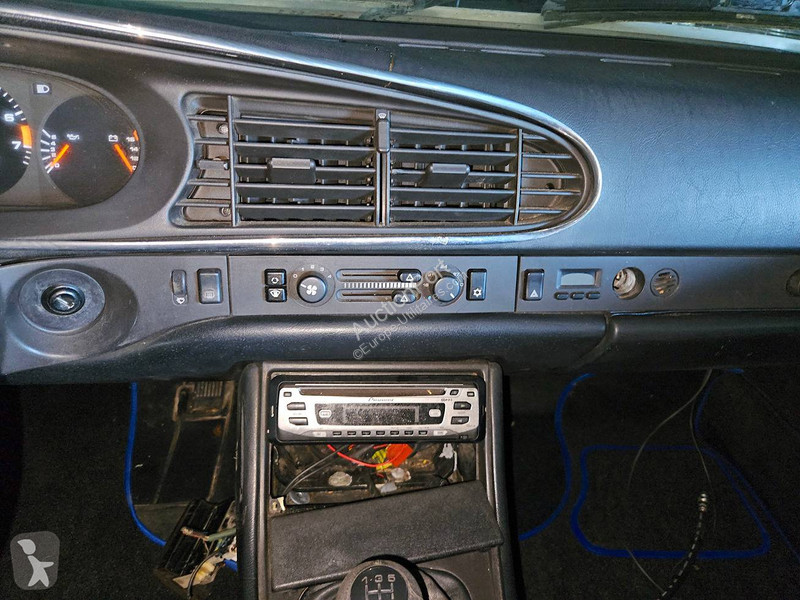 Furgoneta Porsche Turbo 944