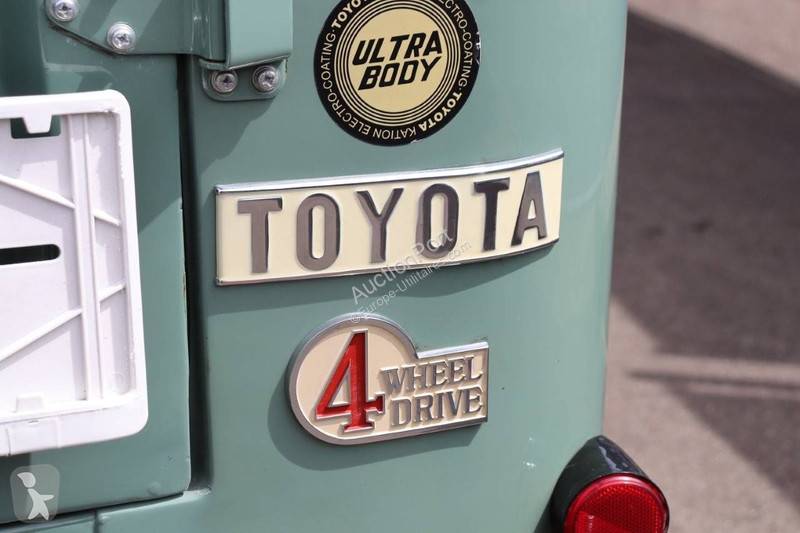 Furgoneta Toyota FJ40
