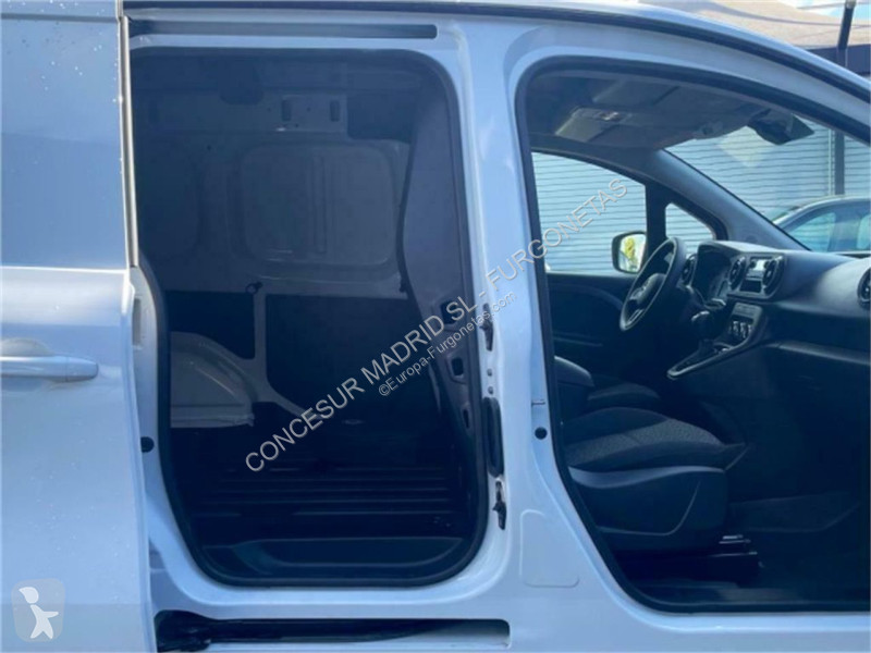 Véhicule utilitaire Mercedes eCitan Furgón Pro...
