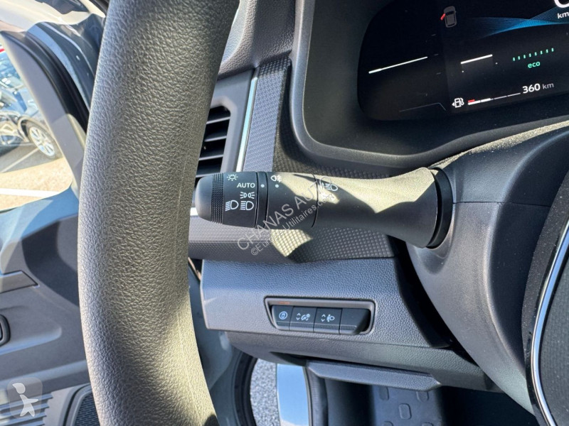Véhicule utilitaire Renault CA L2H1 3T BLUE DCI...