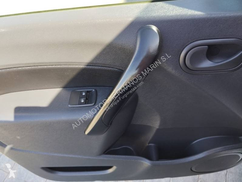 عربة نفعية Renault