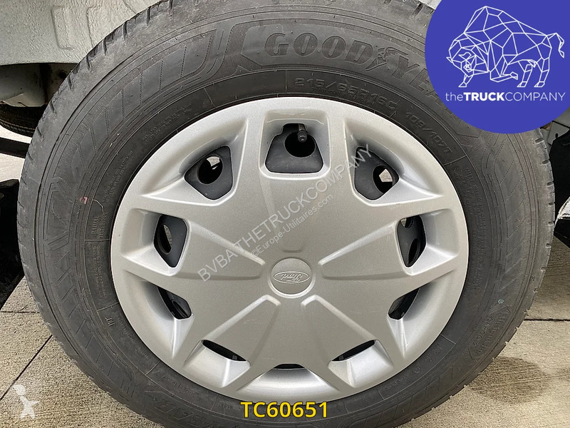 عربة نفعية Ford 130.35 L2H2 - AUTOMATIC GEARBOX...