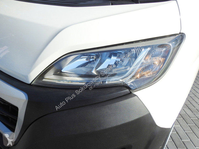 Samochód dostawczy Peugeot  BOXER