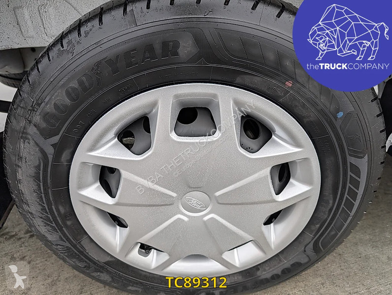 Véhicule utilitaire Ford L2H2 AUTOMATIC GEARBOX...