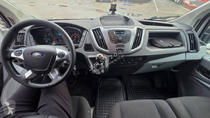 Samochód dostawczy Ford
