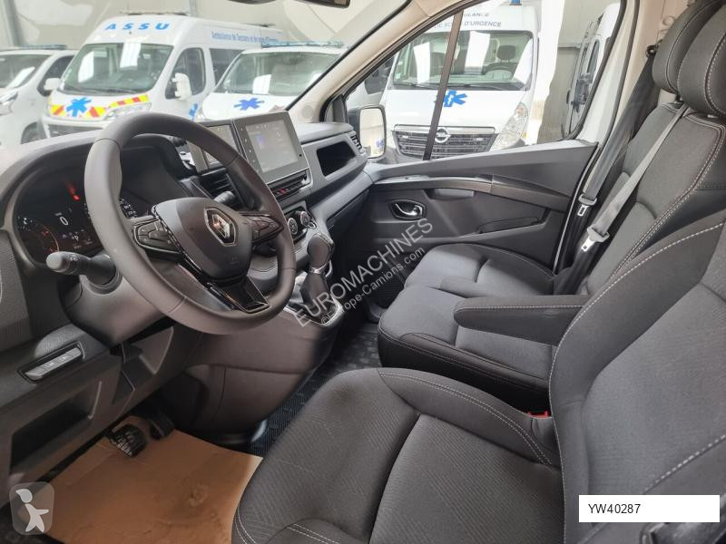 عربة نفعية Renault TRAFIC