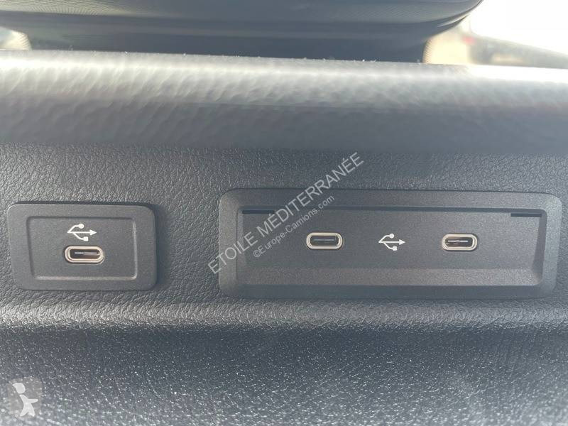 Samochód dostawczy Mercedes