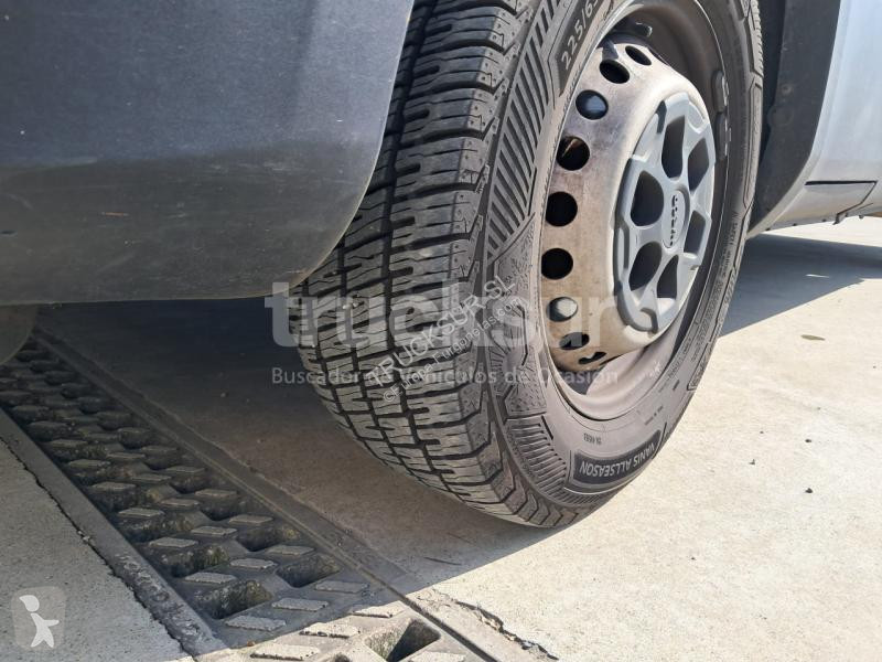 عربة نفعية Iveco  DAILY 35S16 12M3