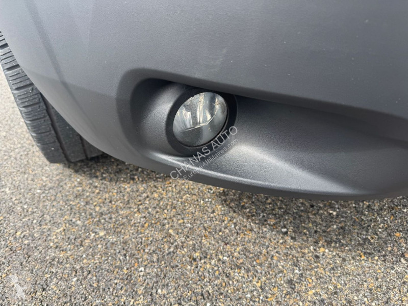 عربة نفعية Peugeot L1H1 2.2 BLUEHDI 140 PREMIUM...