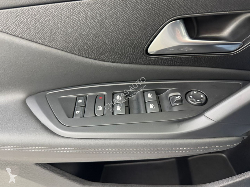 عربة نفعية Peugeot 1.5 BlueHDi 130 Allure EAT8