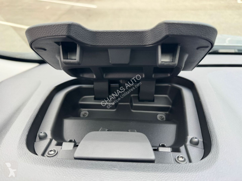 Véhicule utilitaire Renault L2H1 3T BLUE DCI...
